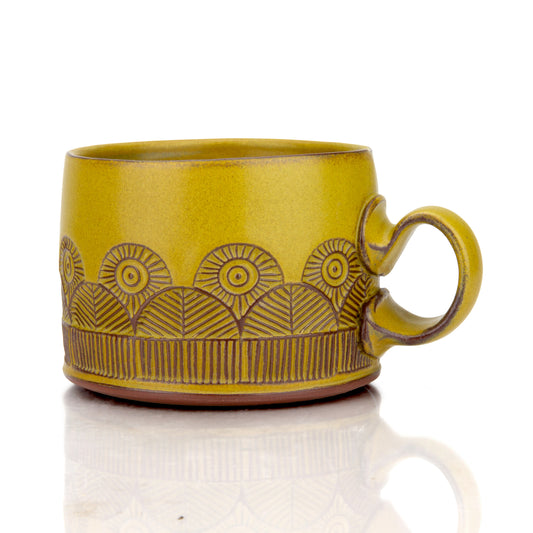 Sarah Pike 02 - Willow Hurdle Mug in Gold